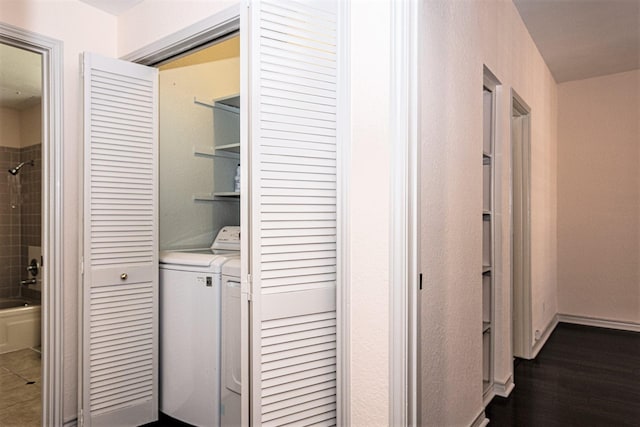8600 Coppertowne Ln Unit 303C, Dallas, TX 75243 - laundry room with washing machine and dryer