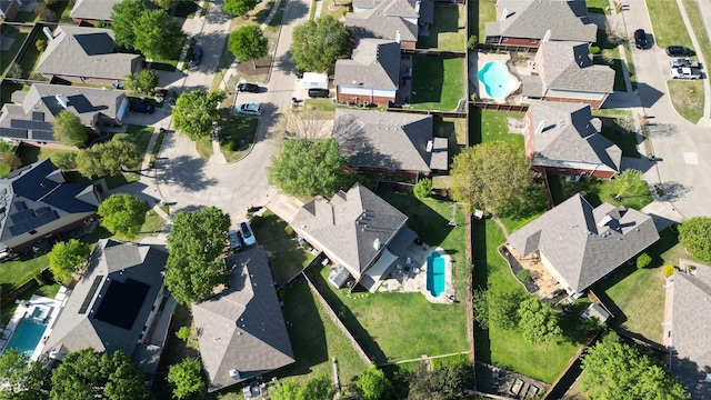 2905 Cabot Ln, Mckinney, TX 75072 - aerial view of property and surrounding area featuring a pool and nearby suburban area