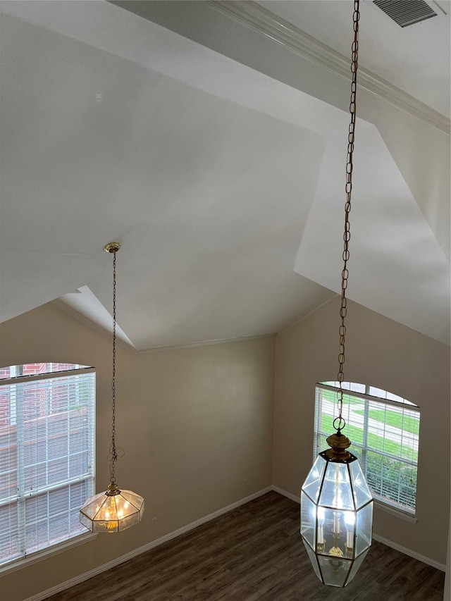 9005 Crown Point Cir, Irving, TX 75063 - detailed view of wood finished floors and baseboards