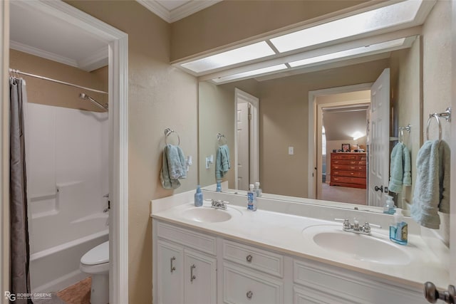 5706 Lake Side Dr, Bossier City, LA 71111 - full bathroom featuring double vanity, shower / bath combination with curtain, toilet, and a sink