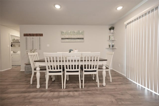 dining space with recessed lighting, wood finished floors, baseboards, and separate washer and dryer