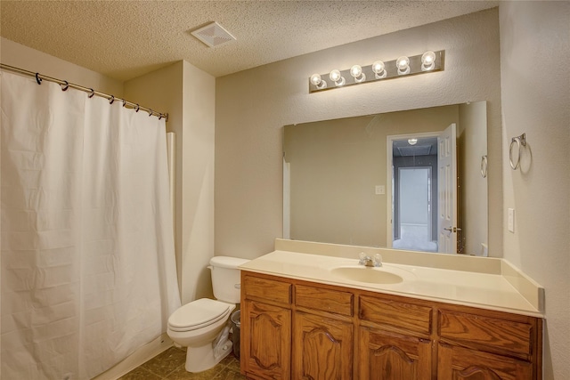 bathroom featuring a textured ceiling, visible vents, toilet, vanity, and a shower with curtain