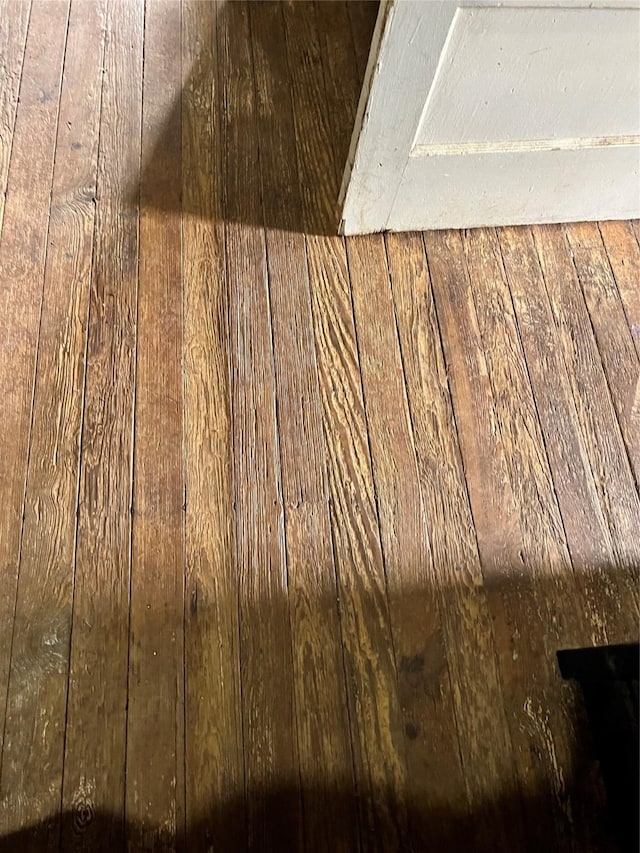 details featuring wood finished floors