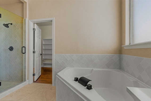 477 Horseshoe Bnd, Royse City, TX 75189 - full bath with a garden tub and a stall shower