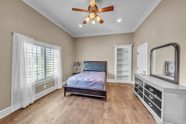 2909 Canyon Creek Dr, Sherman, TX 75092 - bedroom with crown molding, wood finished floors, recessed lighting, and a ceiling fan