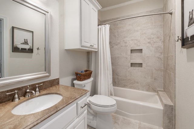 156 Stoneleigh Dr, Heath, TX 75032 - full bath featuring vanity, toilet, shower / bath combo with shower curtain, and crown molding