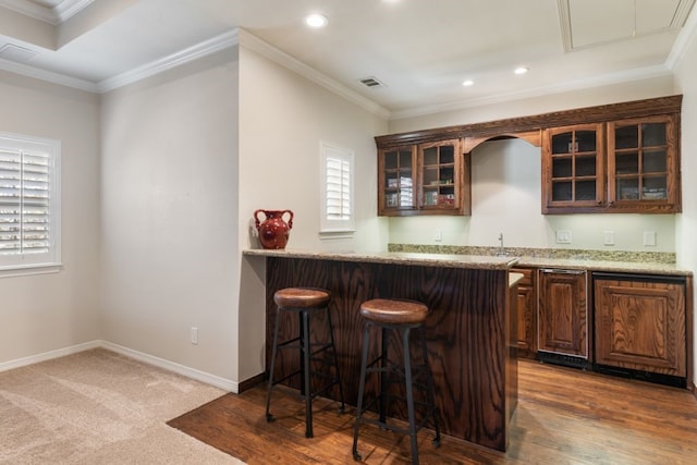 156 Stoneleigh Dr, Heath, TX 75032 - indoor wet bar featuring recessed lighting, baseboards, and ornamental molding