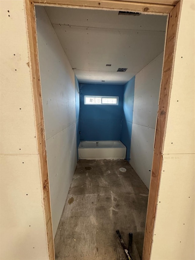 3023 Arizona, Dallas, TX 75216 - hallway featuring visible vents
