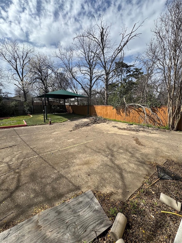 3023 Arizona, Dallas, TX 75216 - view of yard with fence