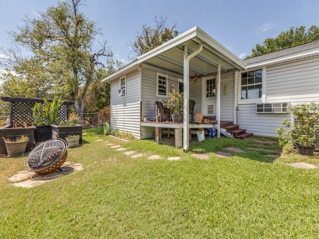 932 Williams St, Rockwall, TX 75087 - back of property with a lawn