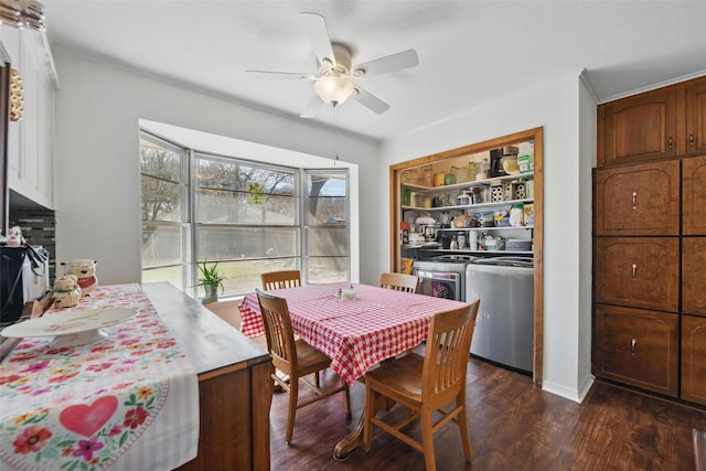 3433 Lawndale Ave, Fort Worth, TX 76133 - dining space featuring dark wood-type flooring, a ceiling fan, and independent washer and dryer