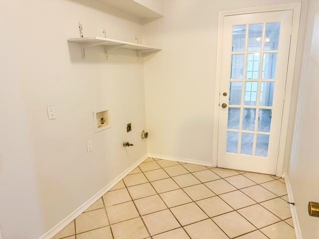 4424 Denver Dr, Plano, TX 75093 - clothes washing area featuring washer hookup, laundry area, and baseboards