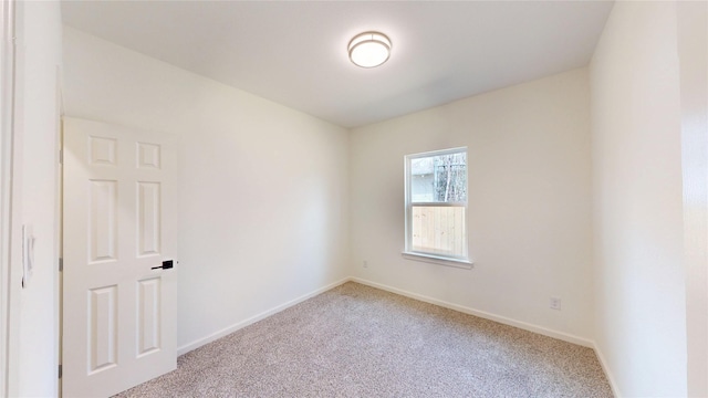 2227 Stoneman St, Dallas, TX 75215 - unfurnished room featuring light carpet and baseboards
