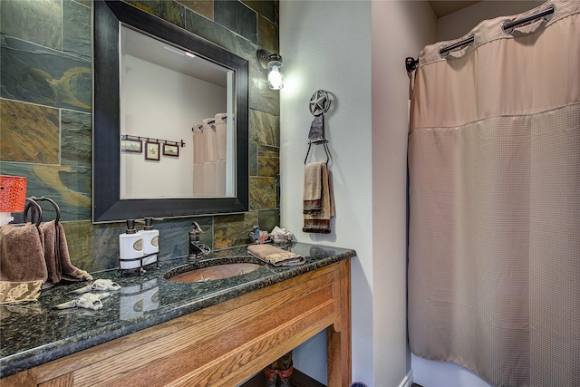 950 Rs County Road 1520, Point, TX 75472 - full bath featuring vanity and backsplash