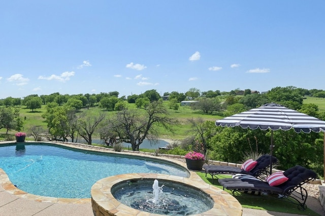 389 Meadow Hill Rd, Fort Worth, TX 76108 - view of pool featuring a pool with connected hot tub and view of wooded area