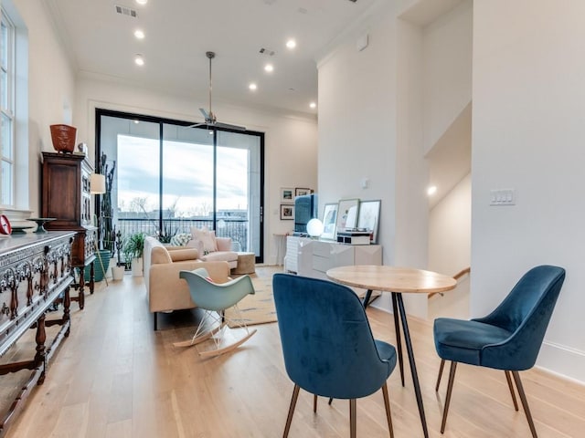 dining room featuring recessed lighting, visible vents, baseboards, and light wood finished floors
