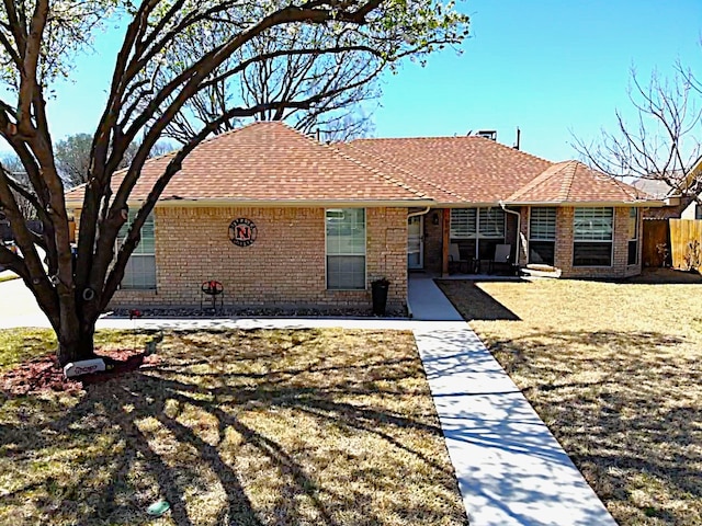 510 Canary Ln, Red Oak, TX 75154 - single story home featuring fence and brick siding