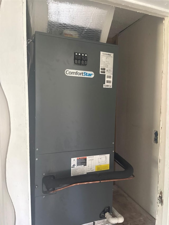 105 Wildcat Dr, Waco, TX 76705 - utility room with heating unit