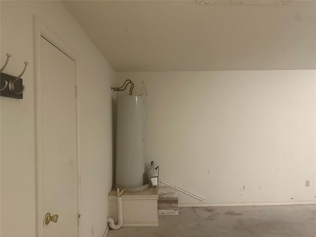 105 Wildcat Dr, Waco, TX 76705 - utility room featuring water heater