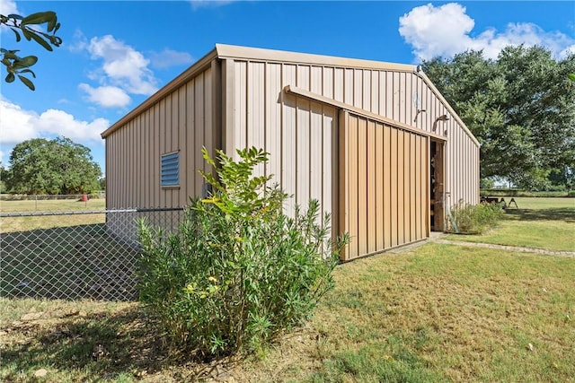 158 Old Tokio Rd, West, TX 76691 - view of pole building featuring a yard and fence