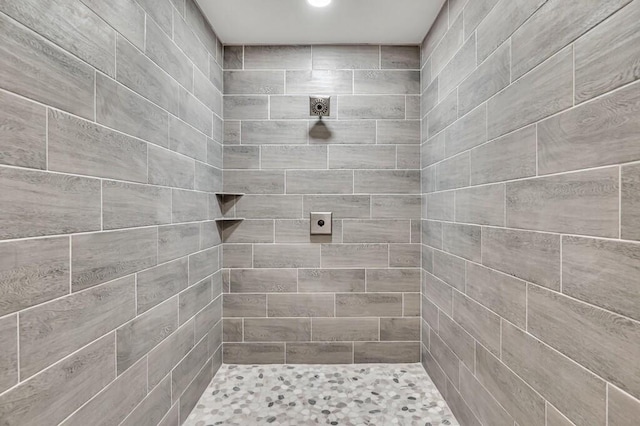 556 Old Speegleville Rd, Woodway, TX 76712 - full bathroom featuring tiled shower