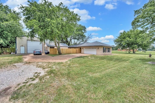 556 Old Speegleville Rd, Woodway, TX 76712 - ranch-style home featuring driveway and a garage