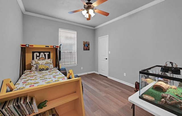 304 Chamberly Rd, Waco, TX 76712 - bedroom with crown molding, a ceiling fan, baseboards, and wood finished floors