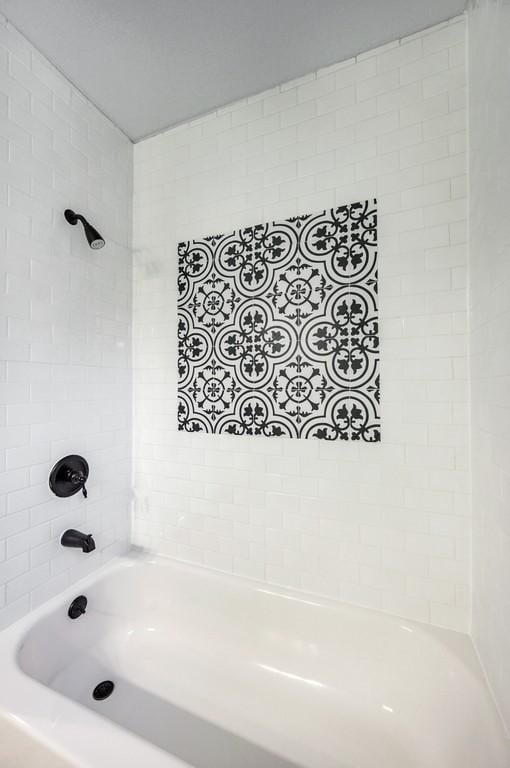 433 Sharron Dr, Woodway, TX 76712 - full bathroom featuring washtub / shower combination