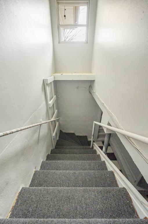 433 Sharron Dr, Woodway, TX 76712 - view of stairs