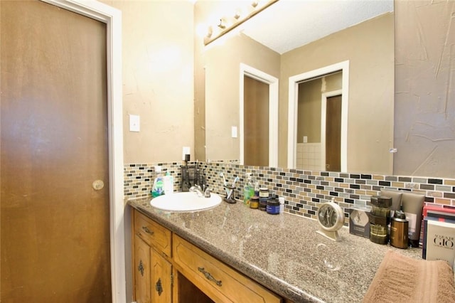332 Crescent Dr, Hewitt, TX 76643 - bathroom with tasteful backsplash and vanity