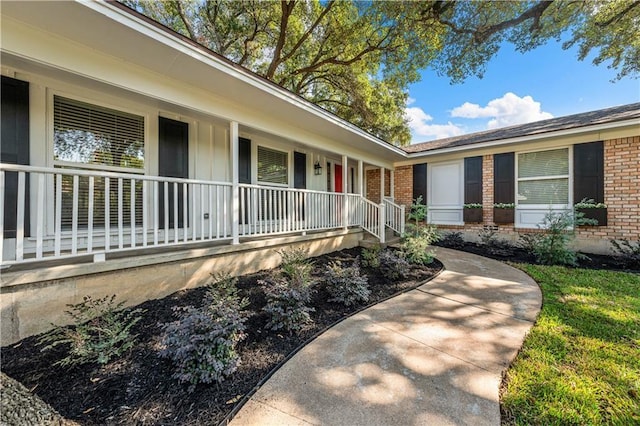 2901 Woodland Dr, Waco, TX 76710 - property entrance with brick siding and a porch