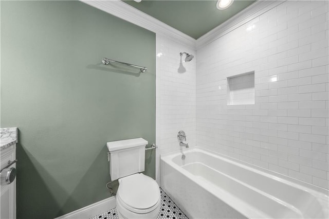 2901 Woodland Dr, Waco, TX 76710 - bathroom featuring baseboards, toilet, shower / washtub combination, and ornamental molding