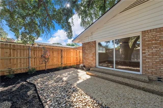 2901 Woodland Dr, Waco, TX 76710 - view of yard with a patio and fence
