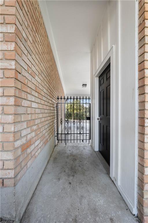 2901 Woodland Dr, Waco, TX 76710 - view of hallway