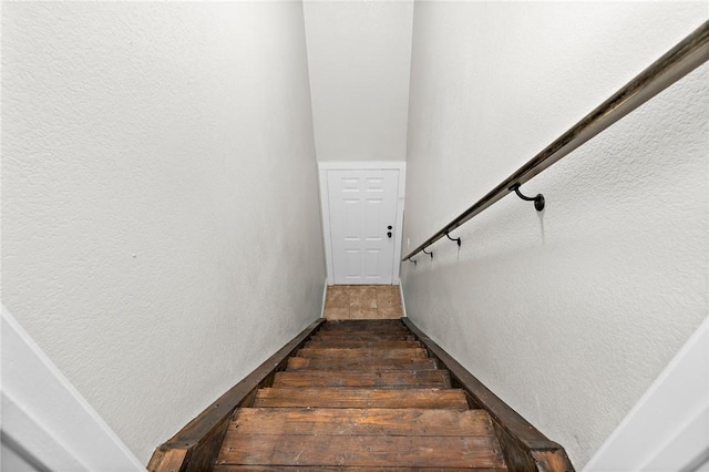 3243 N Lone Star Pkwy, Mcgregor, TX 76657 - view of staircase