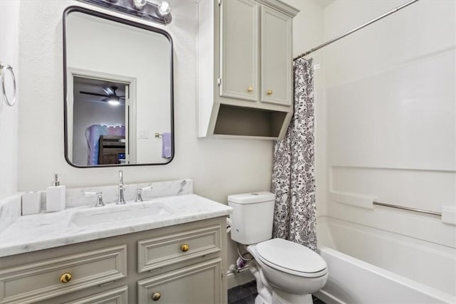 629 S 5th St, Waco, TX 76706 - bathroom featuring vanity, toilet, and shower / bath combo