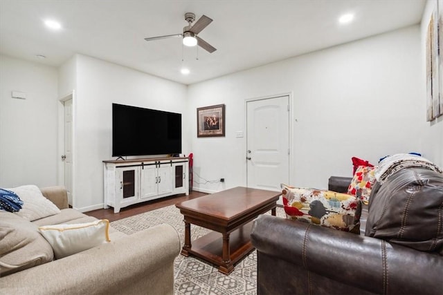 629 S 5th St, Waco, TX 76706 - living area with recessed lighting, baseboards, wood finished floors, and a ceiling fan