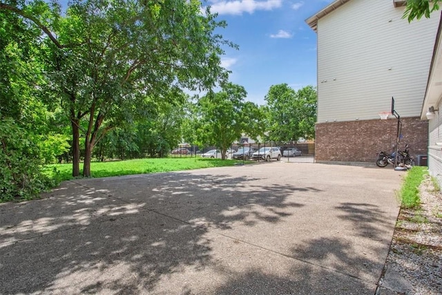 629 S 5th St, Waco, TX 76706 - exterior space featuring fence