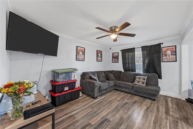 511 N Abbott St, Hillsboro, TX 76645 - living room featuring baseboards, wood finished floors, a ceiling fan, and crown molding
