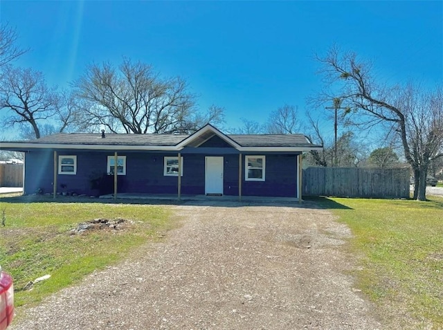202 Coryell City Rd, Gatesville, TX 76528 - single story home with driveway, a front lawn, and fence