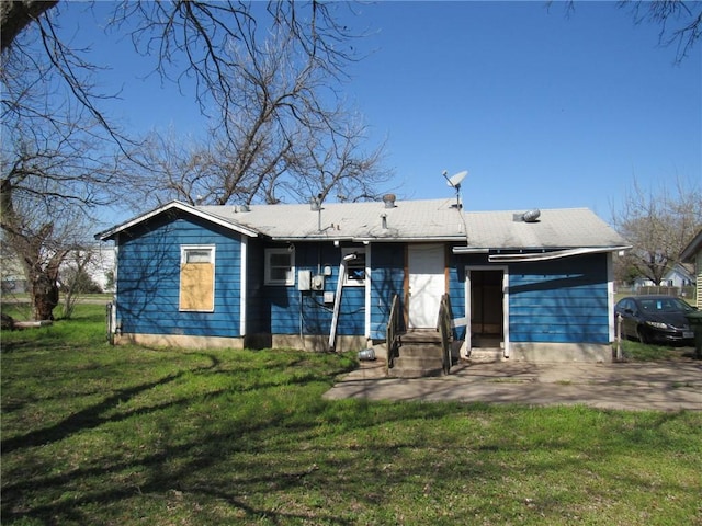 2800 Speight Ave, Waco, TX 76711 - ranch-style house featuring a front lawn