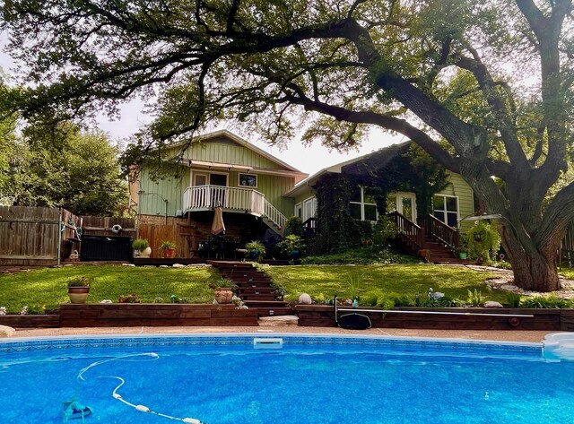 1016 Cardinal Dr, Woodway, TX 76712 - swimming pool featuring stairs and a jacuzzi