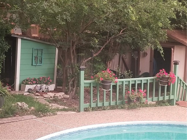 1016 Cardinal Dr, Woodway, TX 76712 - view of outdoor pool