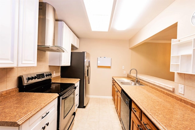 4020 River Oaks Cir, Temple, TX 76504 - kitchen featuring appliances with stainless steel finishes, a sink, wall chimney exhaust hood, and backsplash