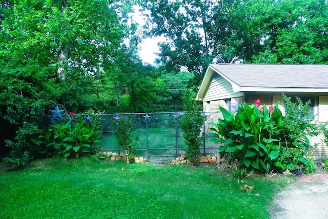 411 Brookwood Dr, Woodway, TX 76712 - view of yard