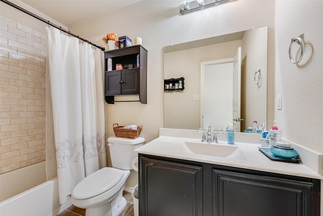 full bath featuring shower / tub combo with curtain, toilet, and vanity