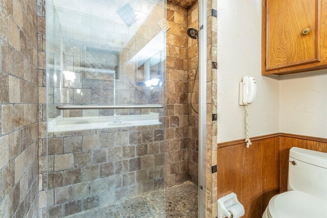2881 Selma Ln, Farmers Branch, TX 75234 - spare room featuring a textured ceiling, wood finished floors, crown molding, and lofted ceiling