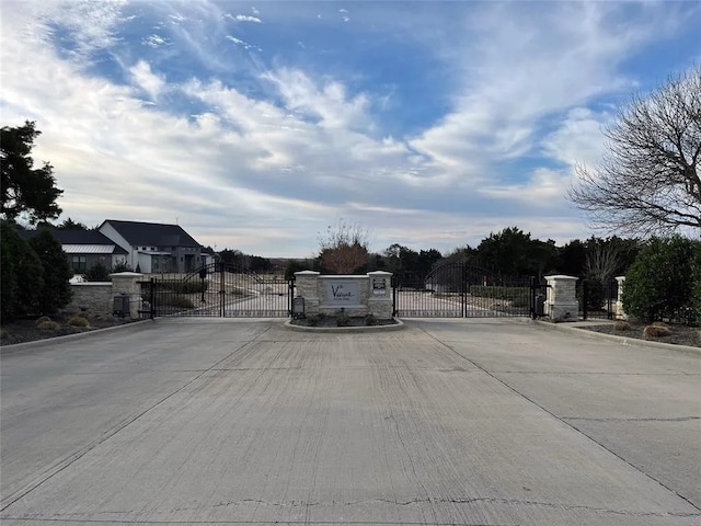 236 Royal Vista Dr, Cedar Hill, TX 75104