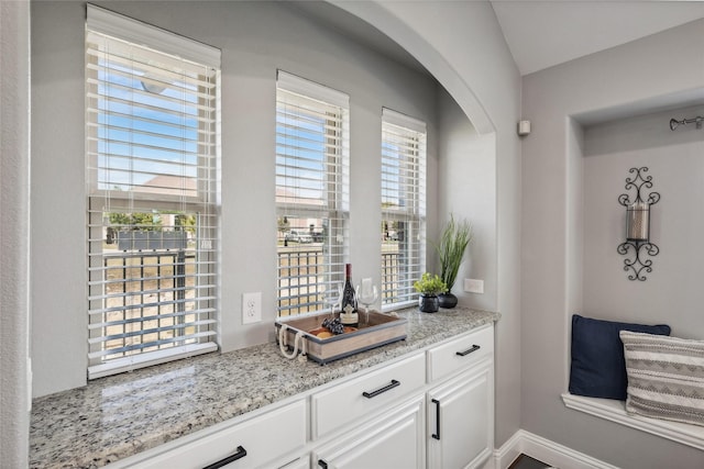9413 Lakeway Dr, Denton, TX 76226 - bar area with arched walkways