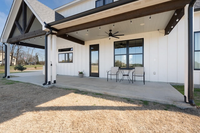 view of patio featuring a ceiling fan